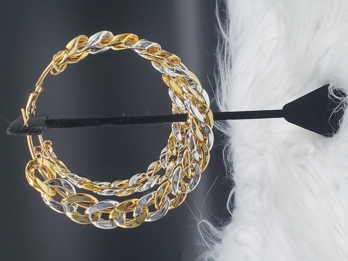 You Got It Twisted hoop earrings
